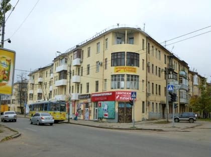 5. Кооперативный дом завода ХЭМЗ. Семья жила в нём с 1929 по 1964 гг. Фото 2012