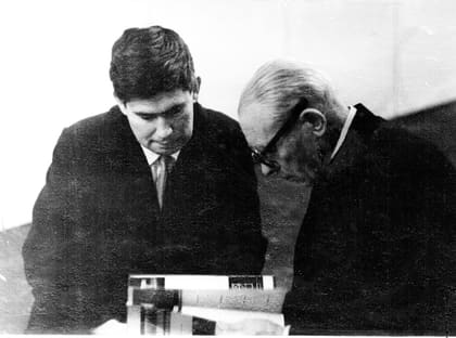 2. с Л. Хильберзаймером в мастерской Л. Мис ван дер Рое. Чикаго 1960